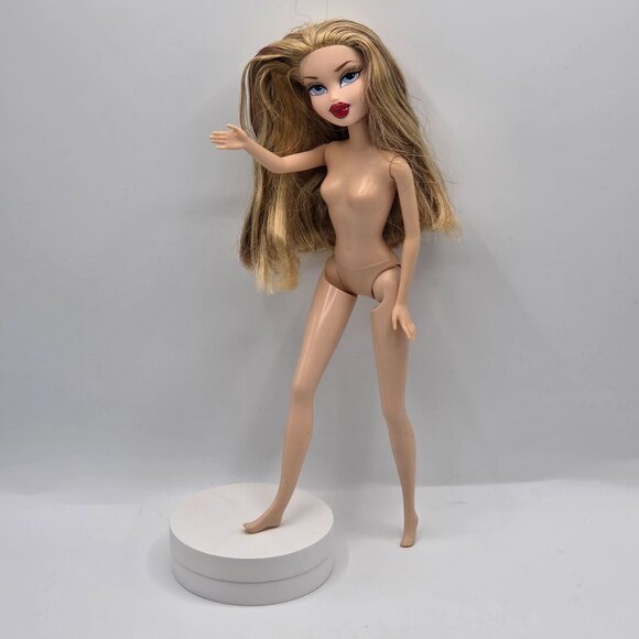 Bratz Twinz Oriana Head On Barbie Body Doll Custom - Picture 1 of 7